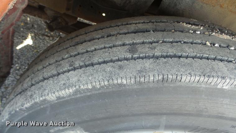 image for item BU9253 1974 International 1700 dump truck