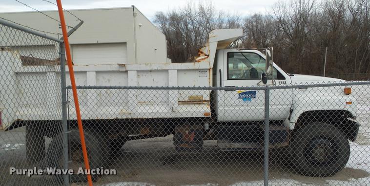 image for item BZ9978 1995 GMC TopKick dump truck