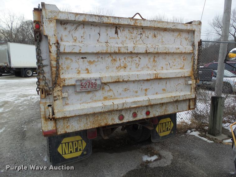 image for item BZ9978 1995 GMC TopKick dump truck