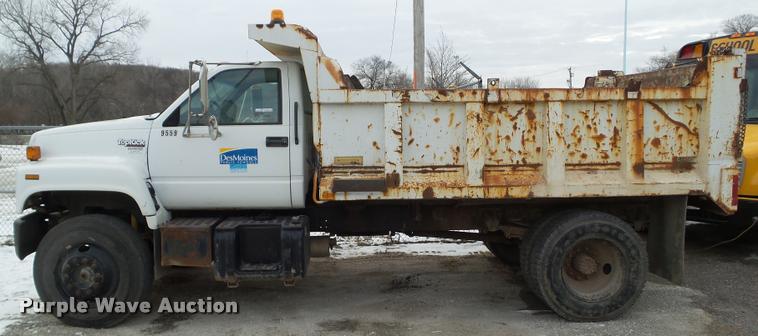 image for item BZ9978 1995 GMC TopKick dump truck