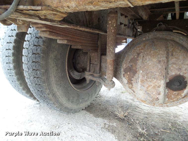 image for item BZ9978 1995 GMC TopKick dump truck