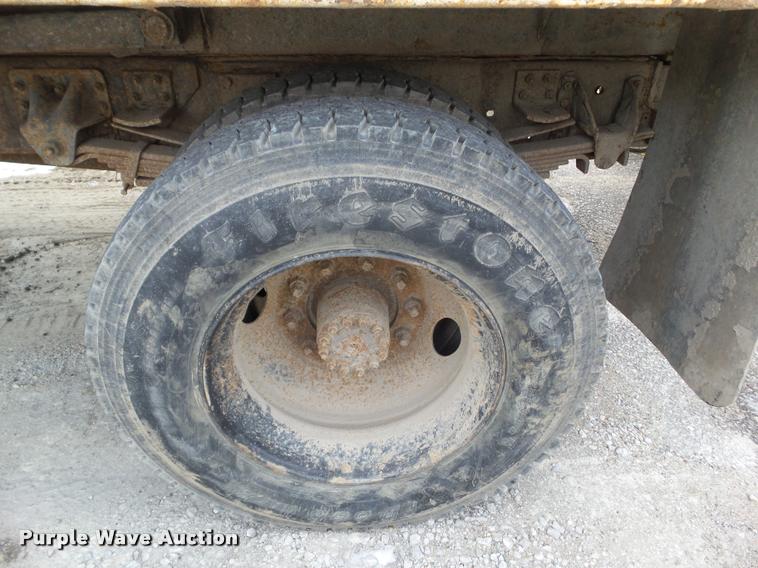 image for item BZ9978 1995 GMC TopKick dump truck