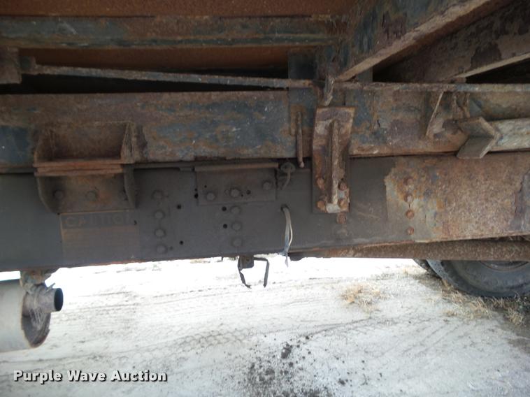 image for item BZ9978 1995 GMC TopKick dump truck