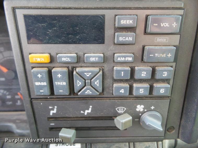 image for item BZ9978 1995 GMC TopKick dump truck