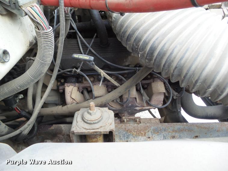 image for item BZ9978 1995 GMC TopKick dump truck