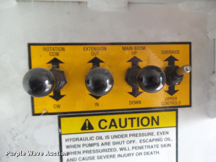 image for item BZ9981 2001 Ford Econoline E350 Super Duty bucket truck