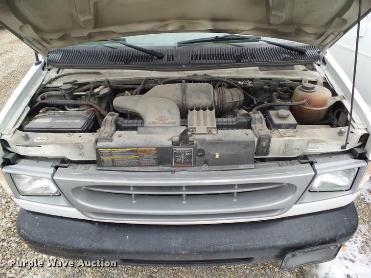 image for item BZ9981 2001 Ford Econoline E350 Super Duty bucket truck