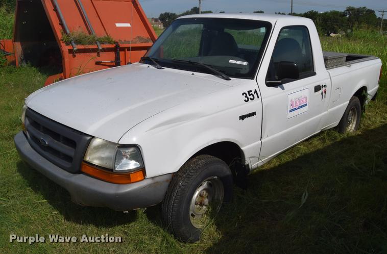 image for item CB9067 1999 Ford Ranger pickup truck
