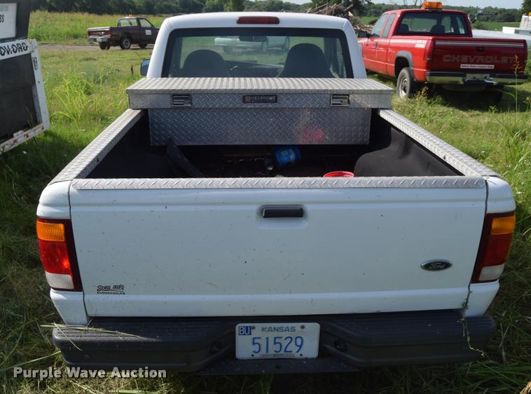 image for item CB9067 1999 Ford Ranger pickup truck