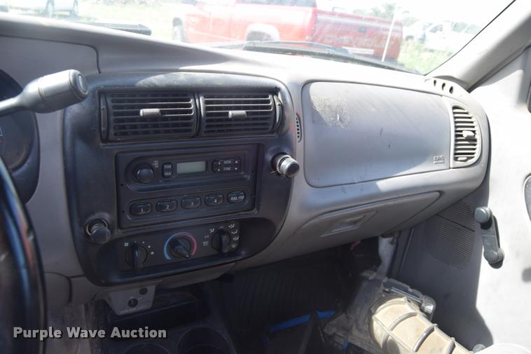 image for item CB9067 1999 Ford Ranger pickup truck