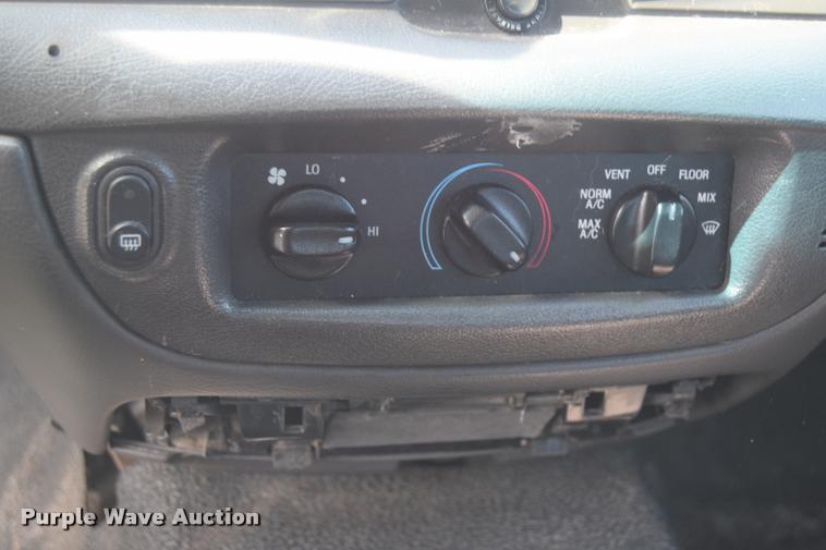 image for item CB9069 2004 Ford Crown Victoria Police Interceptor