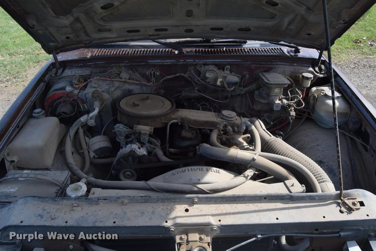 image for item CB9070 1988 Chevrolet S10 pickup truck