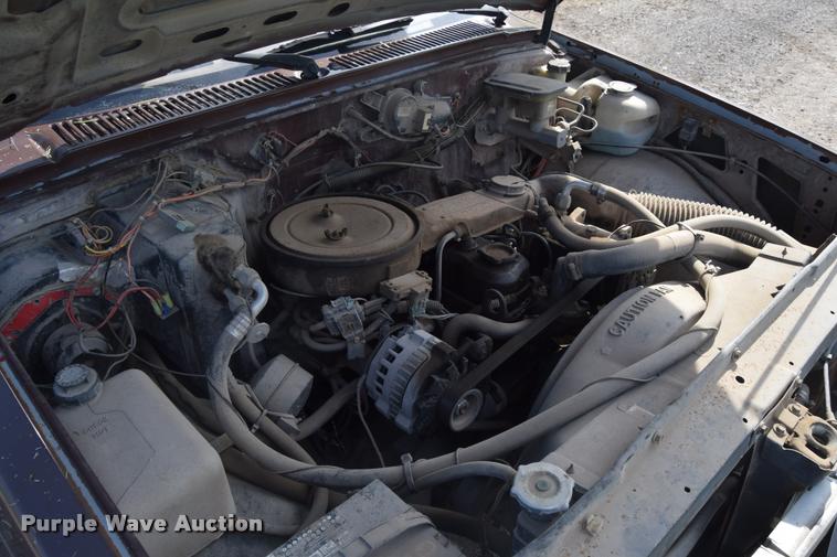 image for item CB9070 1988 Chevrolet S10 pickup truck