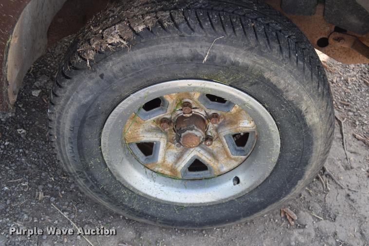 image for item CB9070 1988 Chevrolet S10 pickup truck