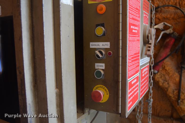 image for item CB9072 Piqua HD2200 baler/compactor