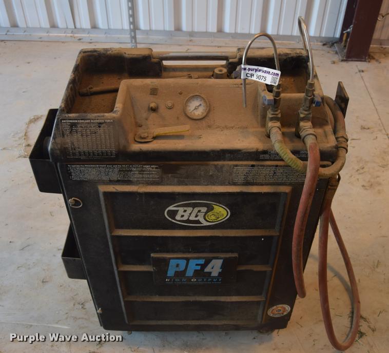 BG PF4H0 coolant flush machine in Augusta, KS Item CB9075 sold