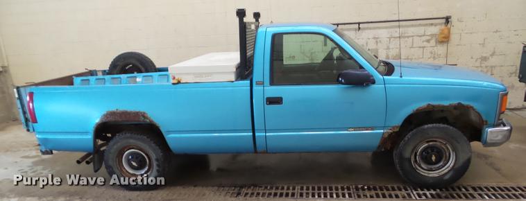 image for item CB9755 1995 Chevrolet 2500 pickup truck