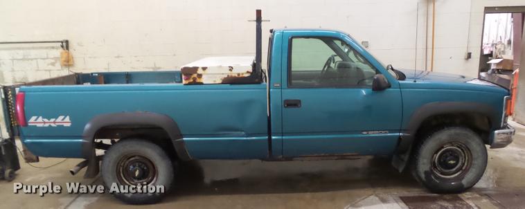 image for item CB9756 1998 Chevrolet 2500 pickup truck