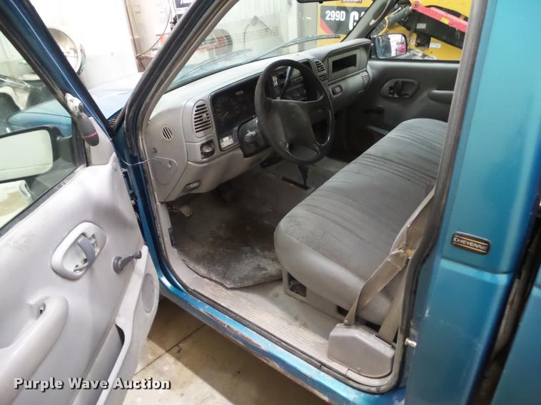 image for item CB9756 1998 Chevrolet 2500 pickup truck
