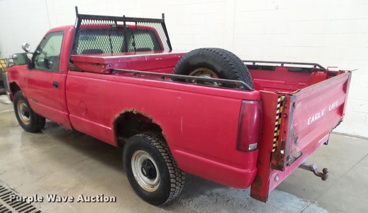 image for item CB9757 1994 Chevrolet 2500 pickup truck