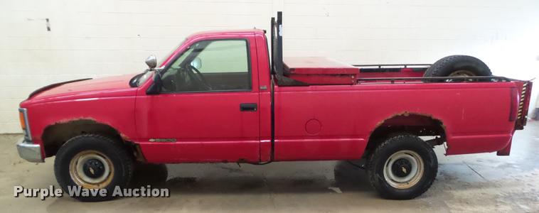 image for item CB9757 1994 Chevrolet 2500 pickup truck