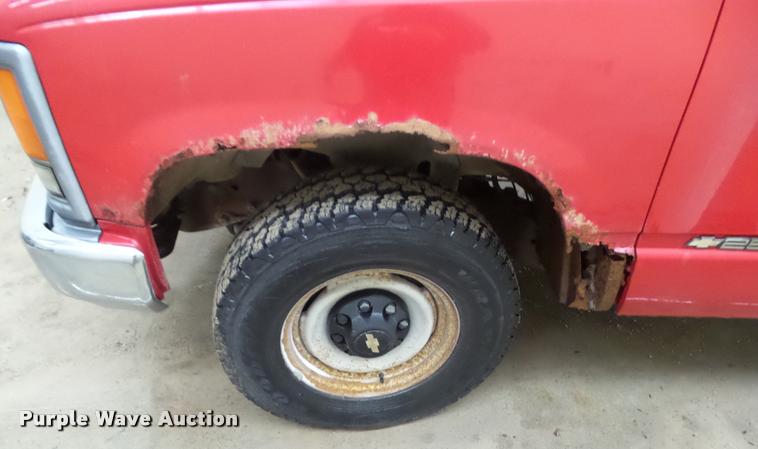 image for item CB9757 1994 Chevrolet 2500 pickup truck