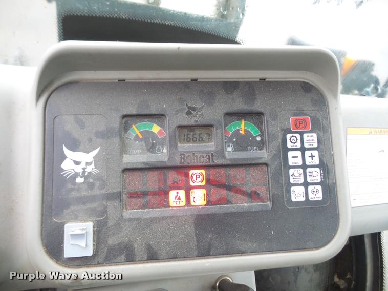 image for item DA3764 2005 Bobcat Toolcat 5600 utility work machine