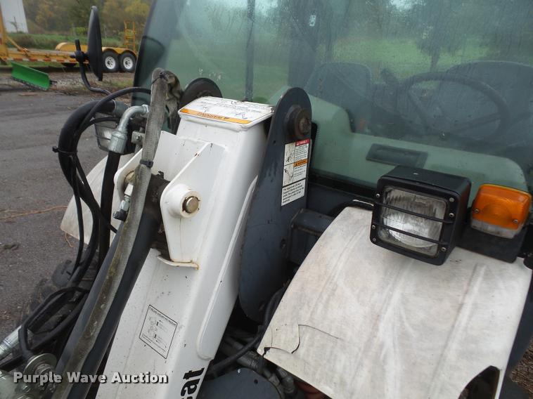 image for item DA3764 2005 Bobcat Toolcat 5600 utility work machine