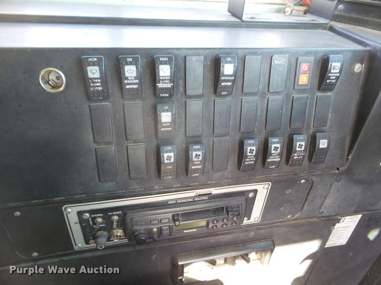 image for item DA5240 1995 International 3800 school bus