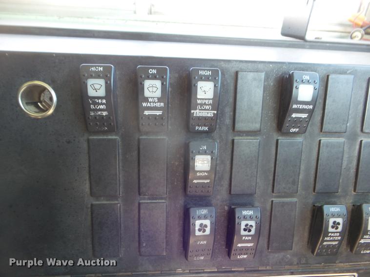 image for item DA5240 1995 International 3800 school bus