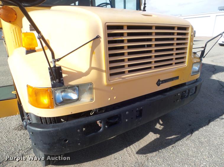 image for item DA5240 1995 International 3800 school bus