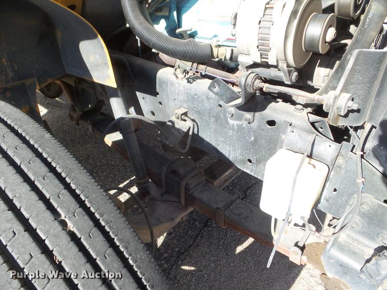 image for item DA5240 1995 International 3800 school bus