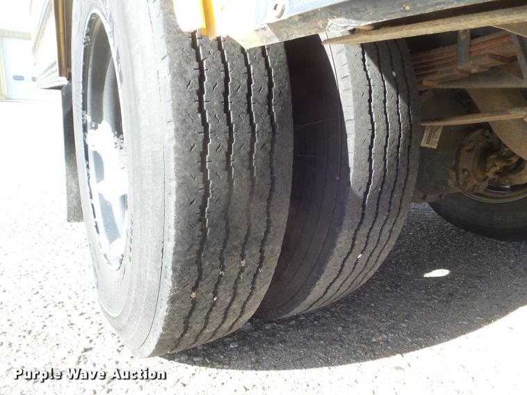 image for item DA5240 1995 International 3800 school bus