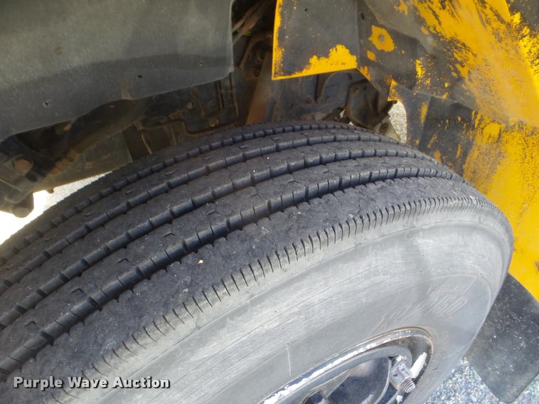 image for item DA5240 1995 International 3800 school bus