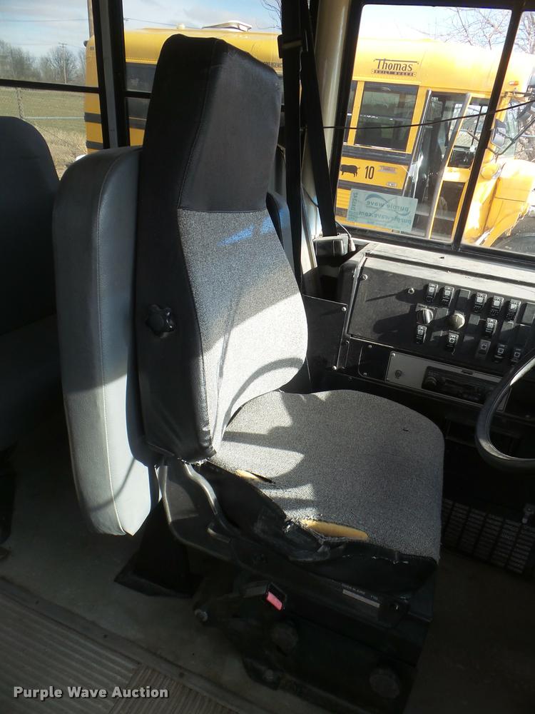 image for item DA5242 1997 Ford B800 school bus