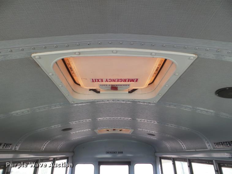 image for item DA5242 1997 Ford B800 school bus