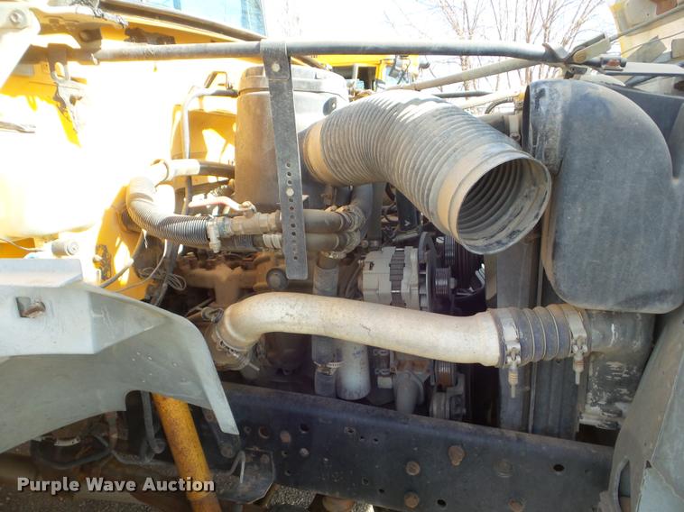 image for item DA5242 1997 Ford B800 school bus