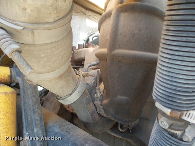 image for item DA5242 1997 Ford B800 school bus