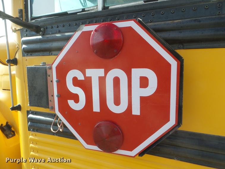 image for item DA5242 1997 Ford B800 school bus