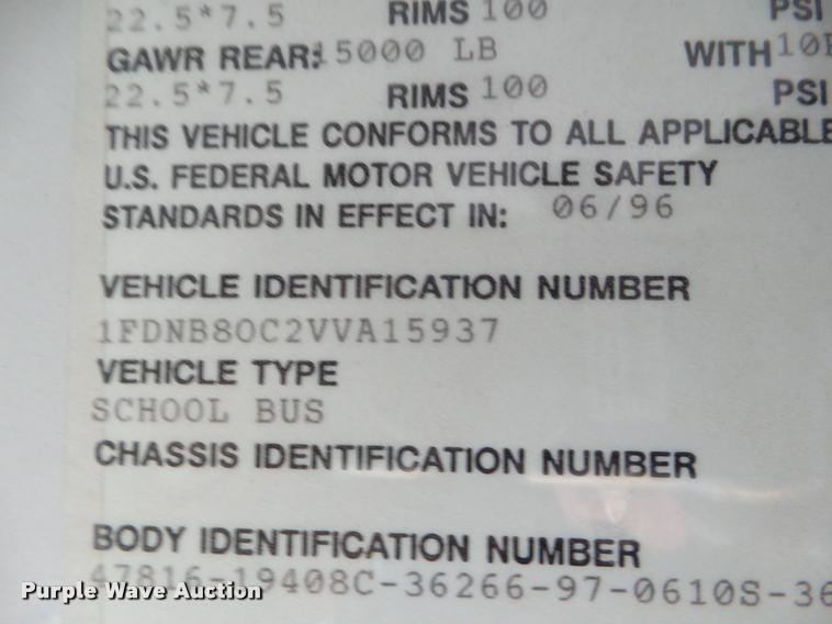 image for item DA5242 1997 Ford B800 school bus
