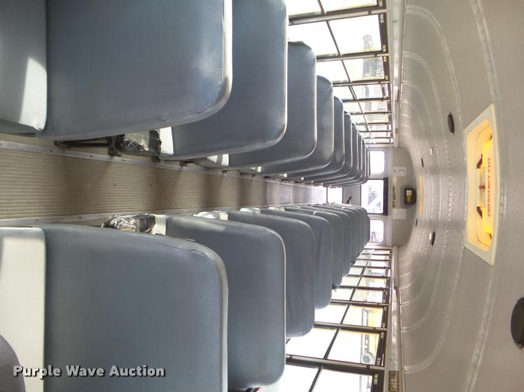 image for item DA5243 1998 Ford B800 school bus