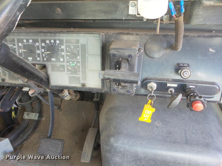 image for item DA5244 1994 International 3800 school bus