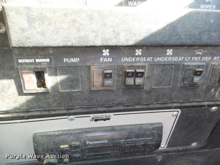 image for item DA5244 1994 International 3800 school bus