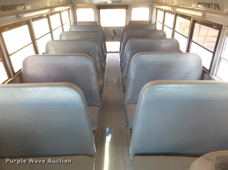image for item DA5244 1994 International 3800 school bus