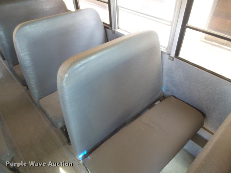 image for item DA5244 1994 International 3800 school bus