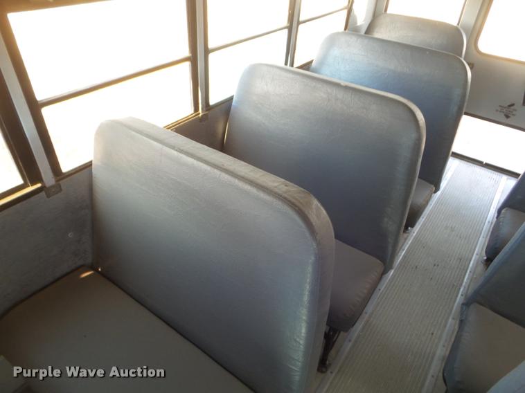 image for item DA5244 1994 International 3800 school bus