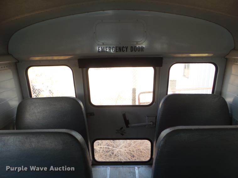 image for item DA5244 1994 International 3800 school bus