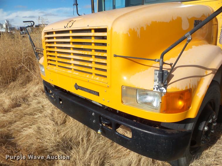 image for item DA5244 1994 International 3800 school bus