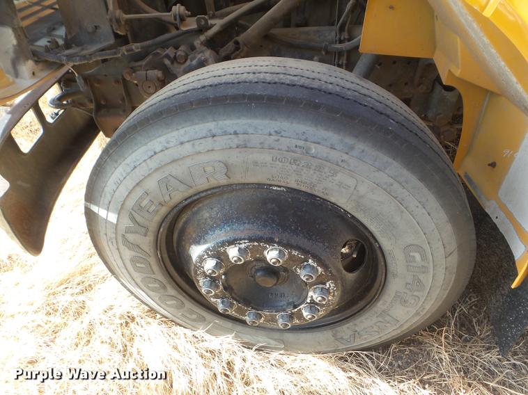 image for item DA5244 1994 International 3800 school bus