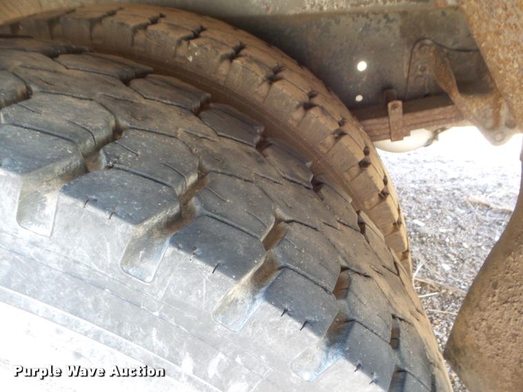 image for item DA5244 1994 International 3800 school bus